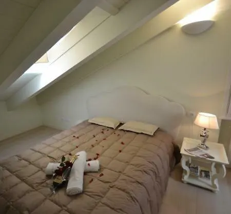 Camelia Apartment *